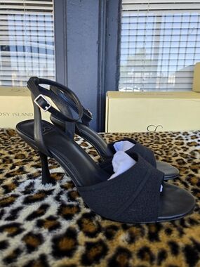 Cosy Island brand black strappy stilet Black Open Toe Ankle Strap Heels Size 7.5